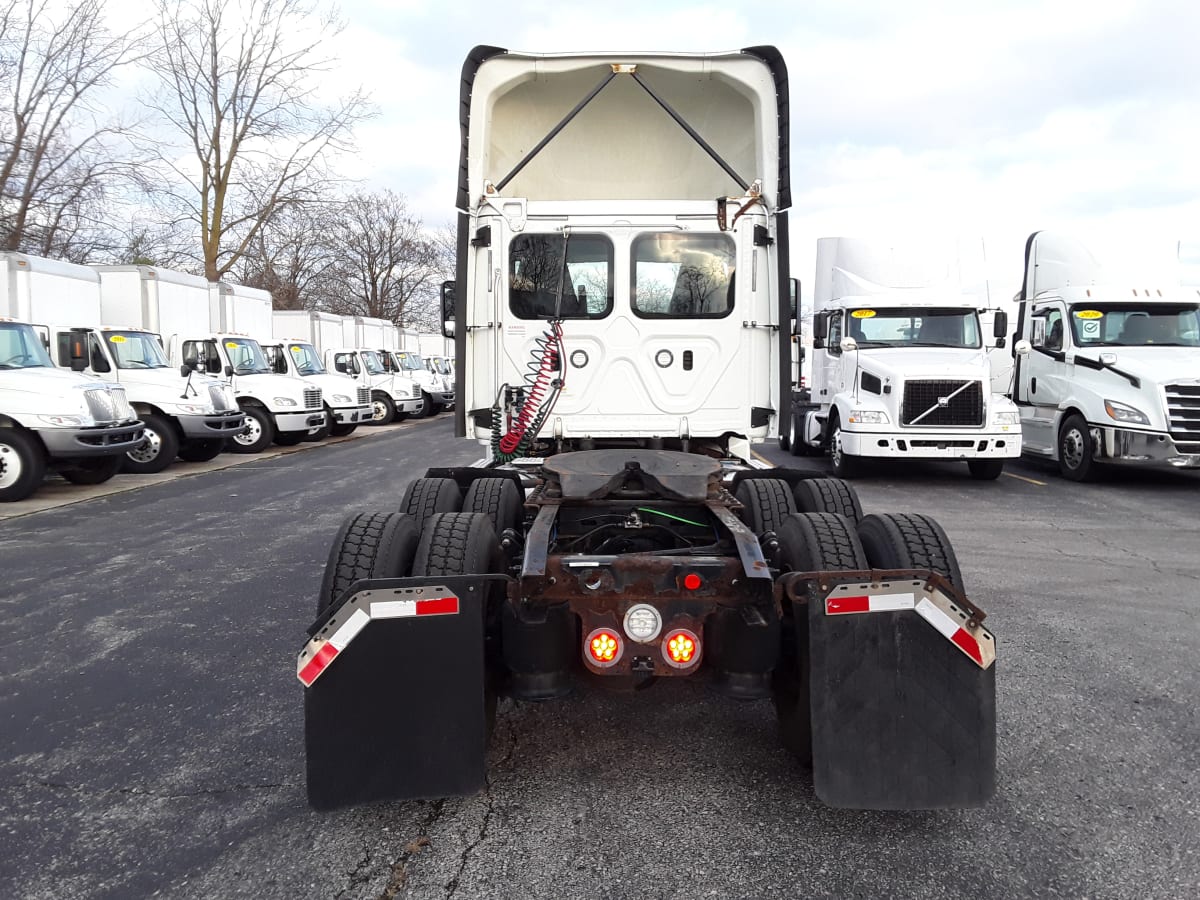 2018 Freightliner/Mercedes CASCADIA 125 221824