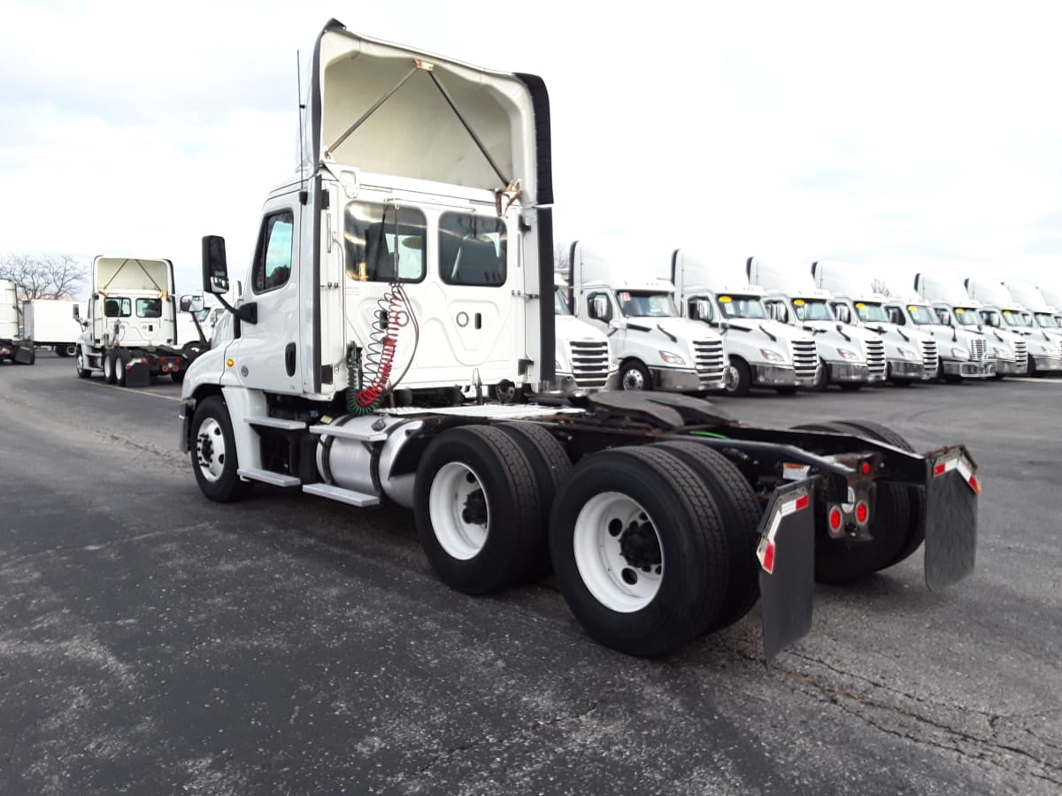 2018 Freightliner/Mercedes CASCADIA 125 221824