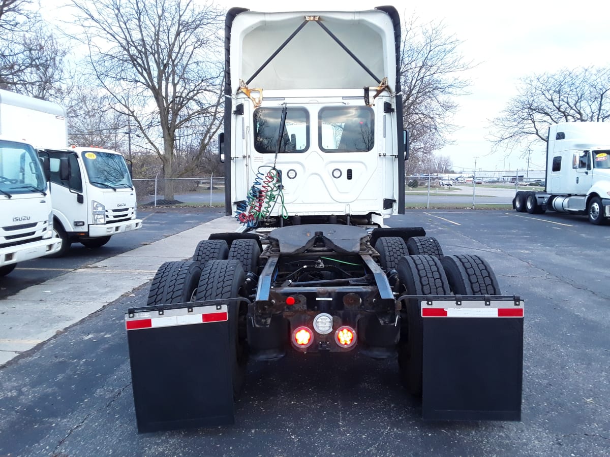 2018 Freightliner/Mercedes CASCADIA 125 221825