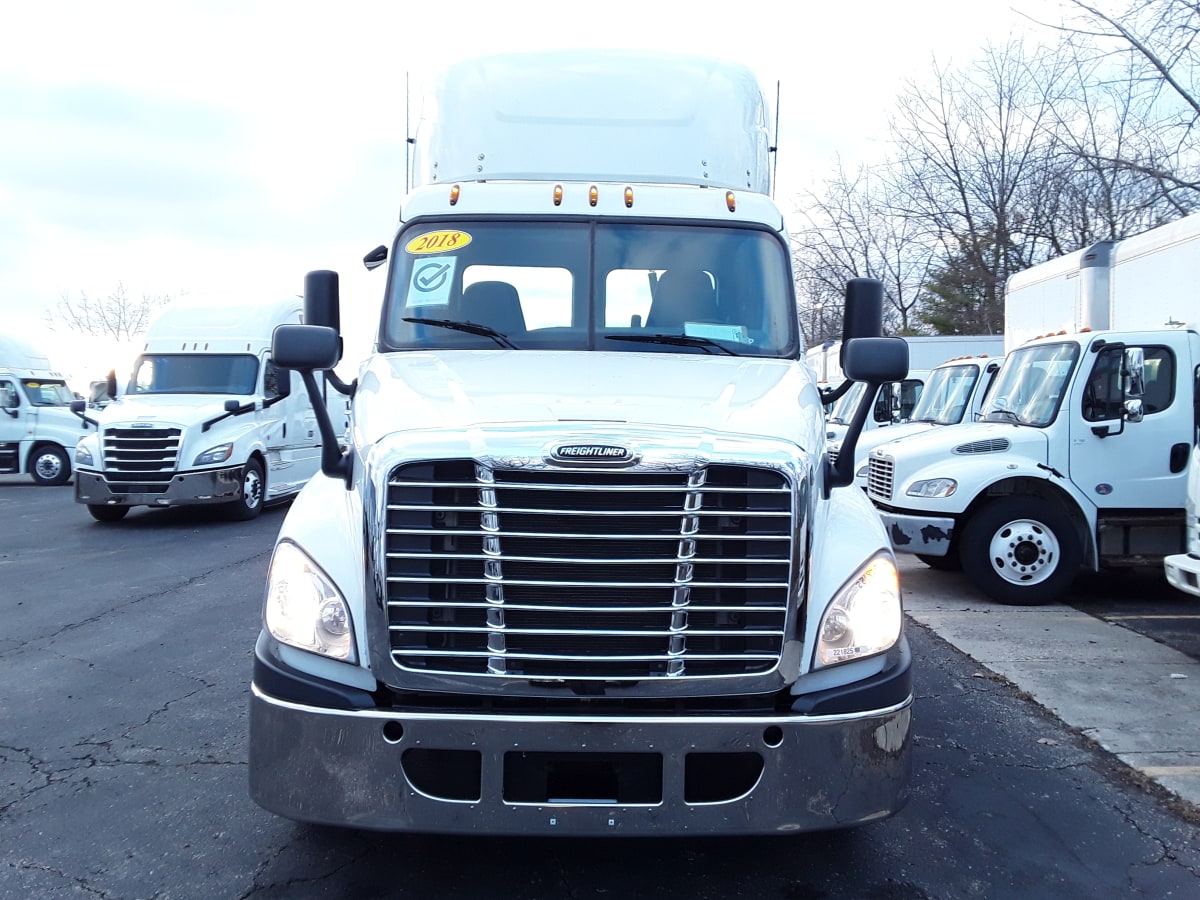 2018 Freightliner/Mercedes CASCADIA 125 221825