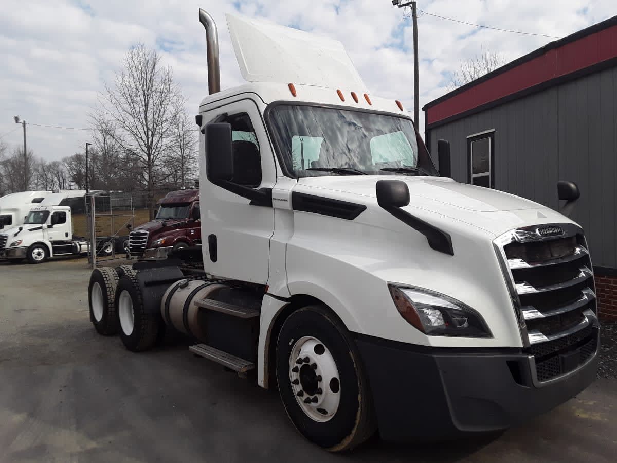 2018 Freightliner - image 3