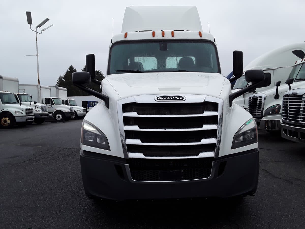 2018 Freightliner/Mercedes NEW CASCADIA PX12664 221850