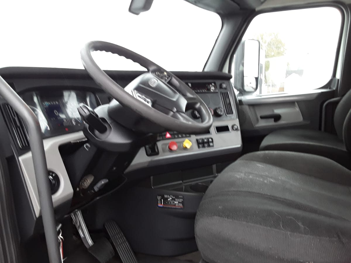 2018 Freightliner/Mercedes NEW CASCADIA PX12664 221850