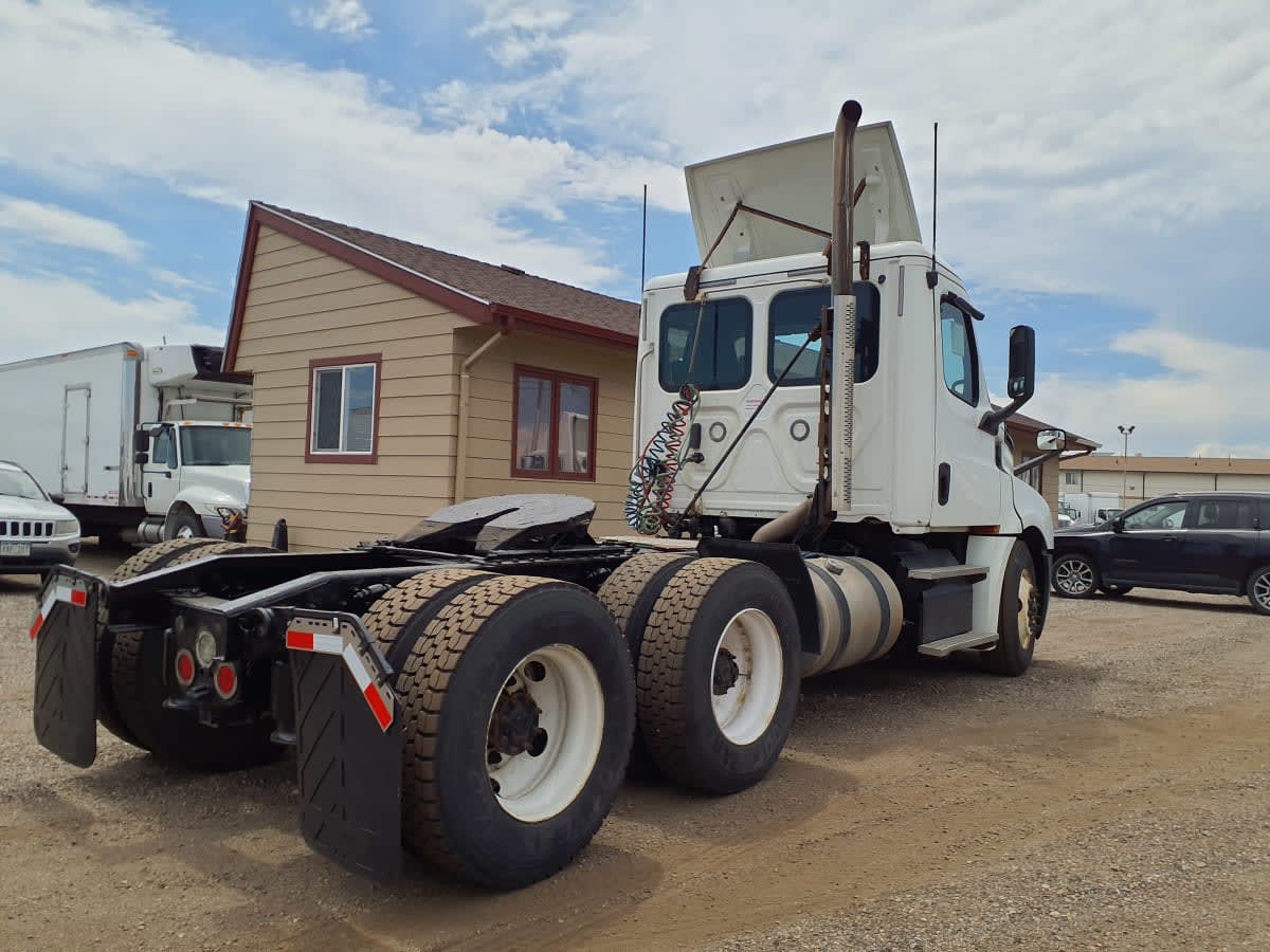 2018 Freightliner/Mercedes NEW CASCADIA PX12664 221852