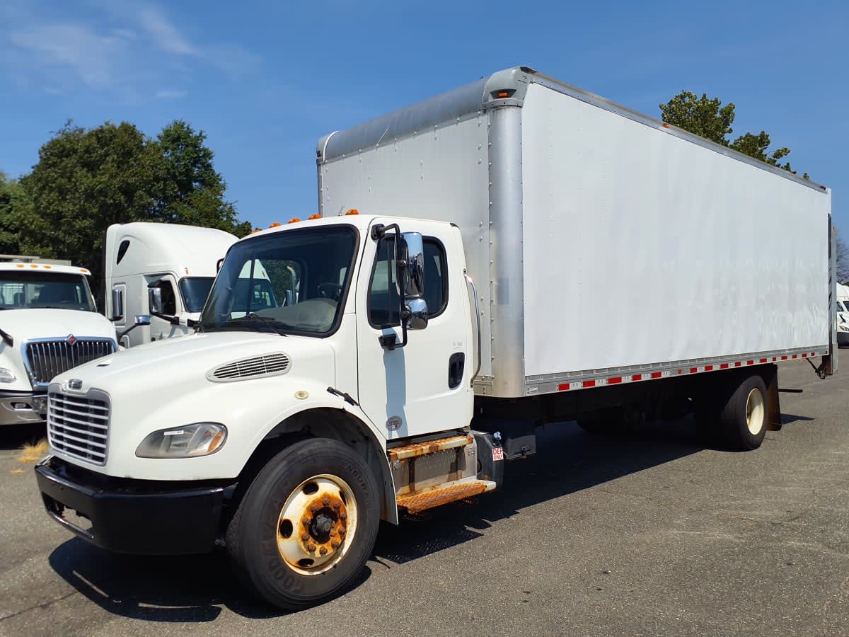 2018 Freightliner M2 106 221860