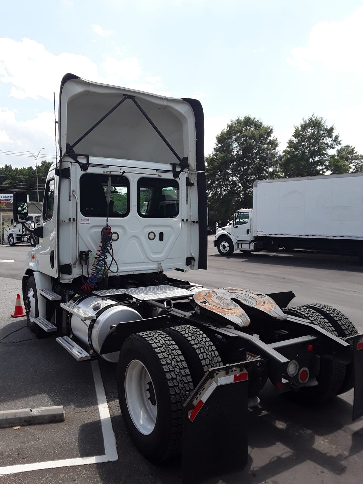 2018 Freightliner/Mercedes CASCADIA 113 221866