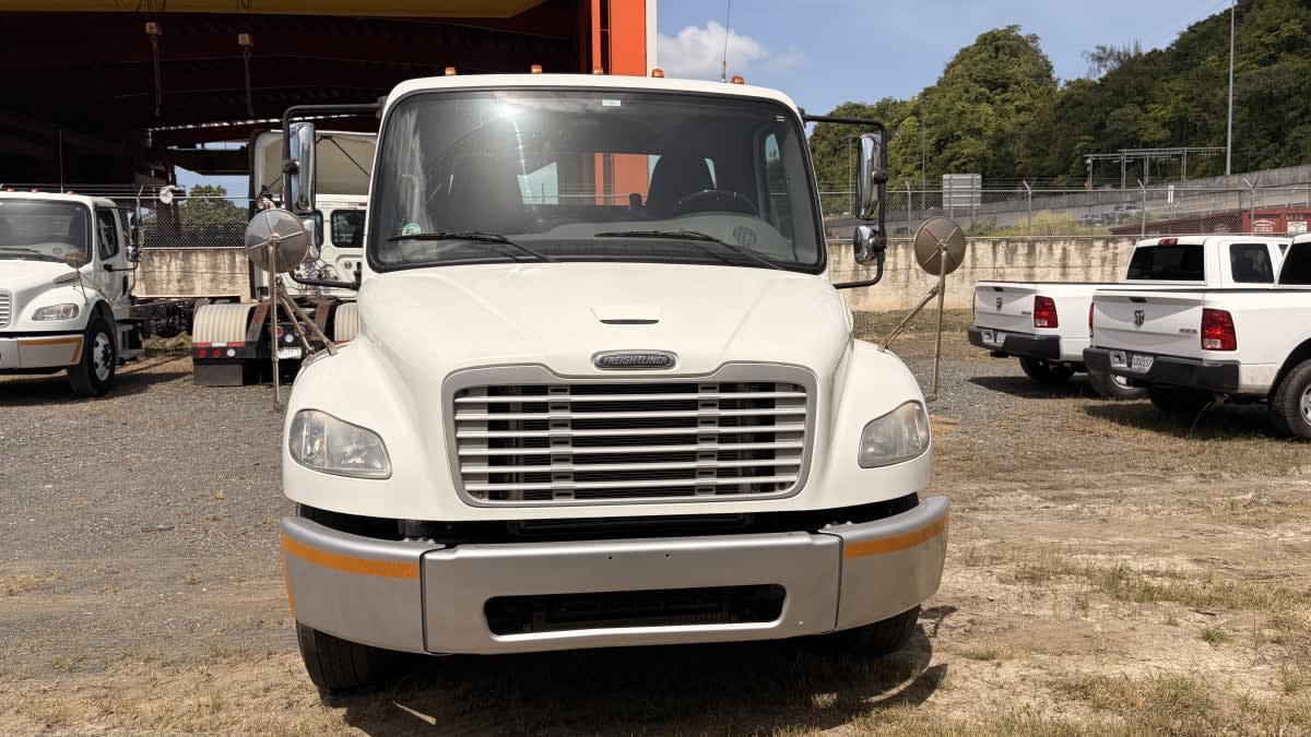 2018 Freightliner M2 106 in Toa Baja, Puerto Rico — photo 2