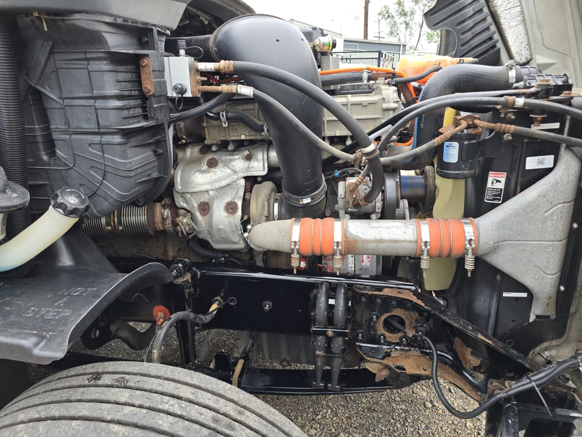 2018 Freightliner/Mercedes CASCADIA 125 221884