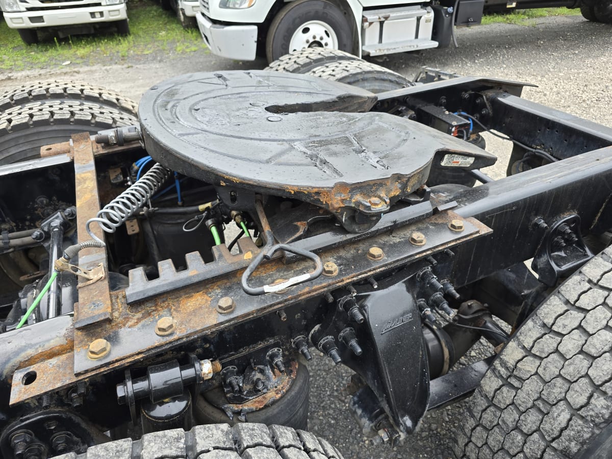 2018 Freightliner/Mercedes CASCADIA 125 221884