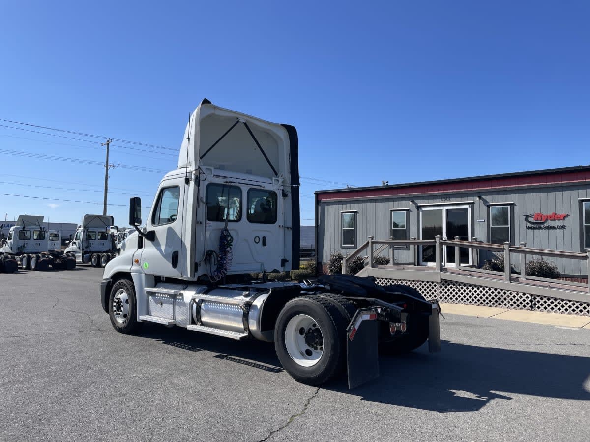 2018 Freightliner - image 6