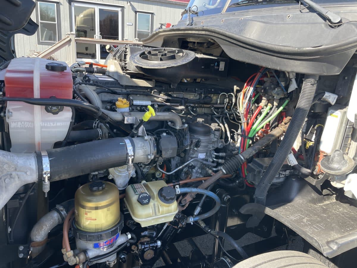 2018 Freightliner - image 8