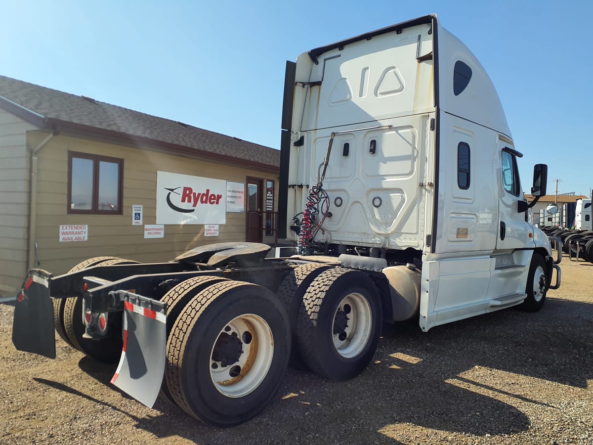 2018 Freightliner/Mercedes CASCADIA 125 221921