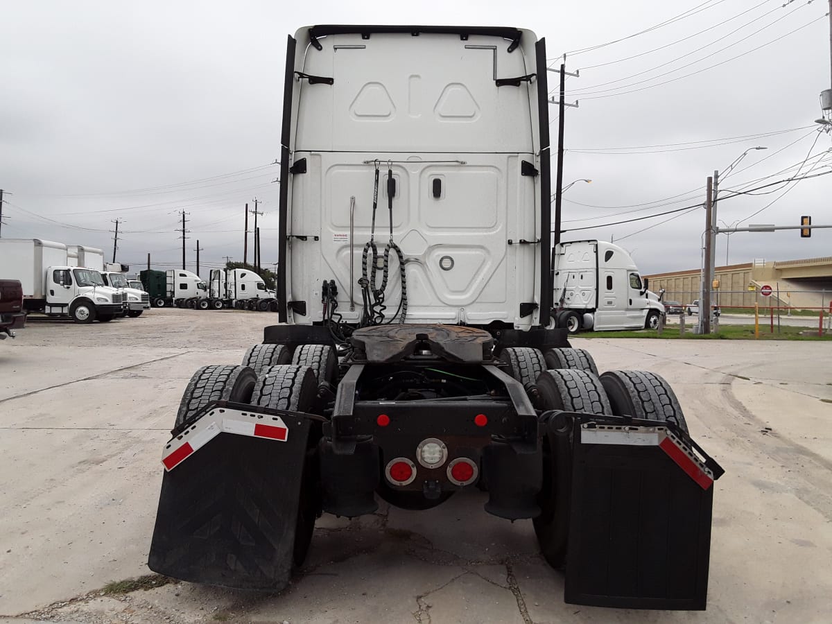 2018 Freightliner/Mercedes CASCADIA 125 221925