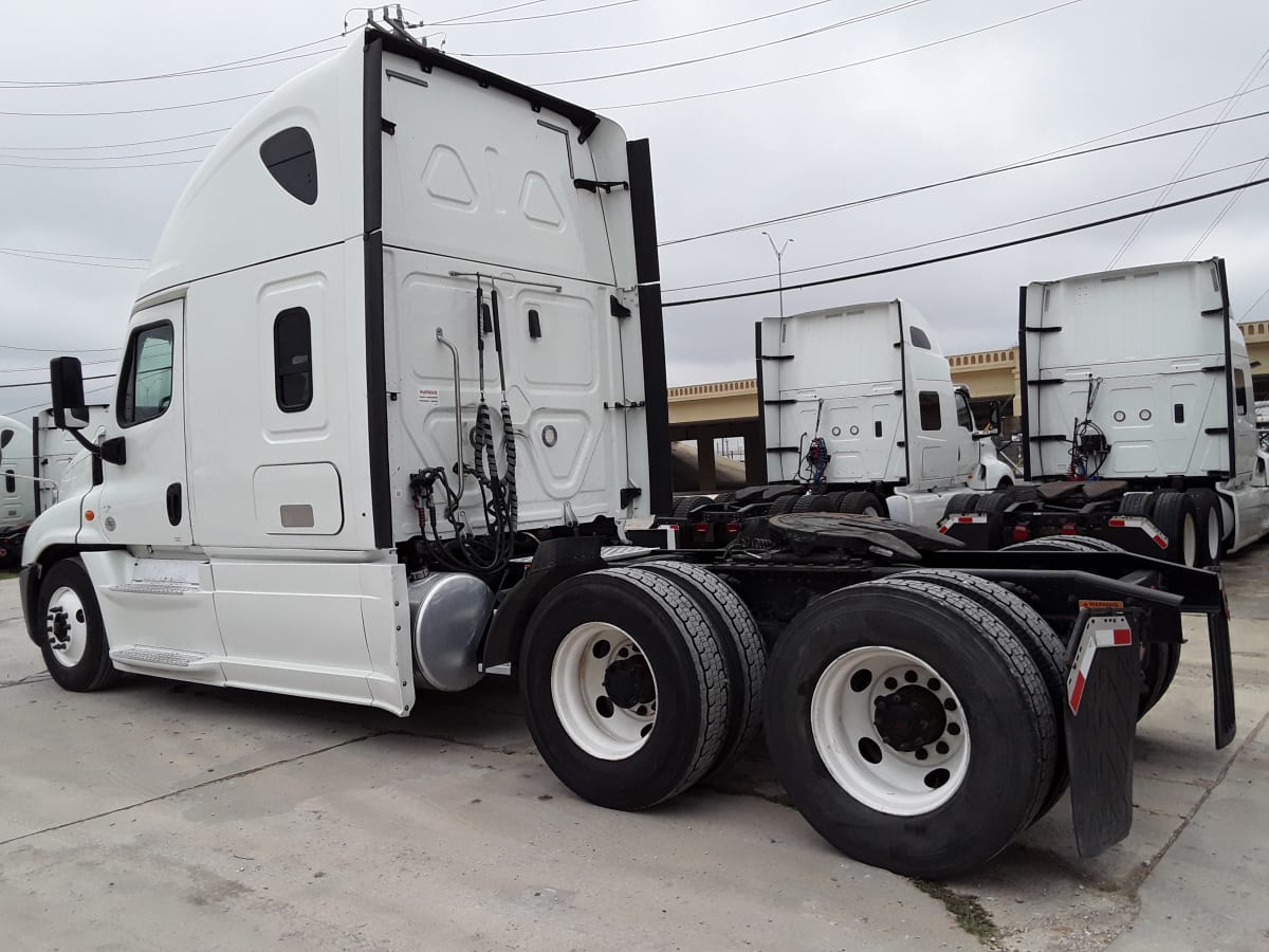 2018 Freightliner/Mercedes CASCADIA 125 221925