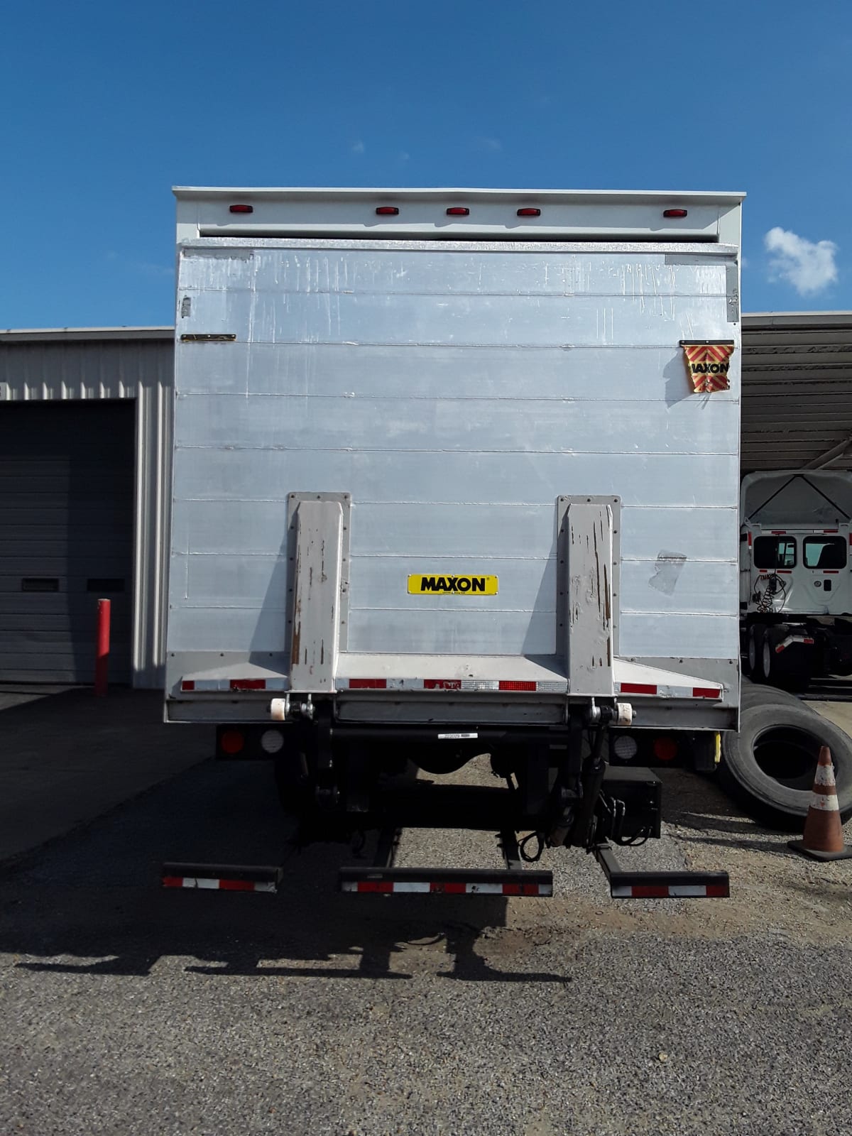 2018 Freightliner/Mercedes M2 106 222029