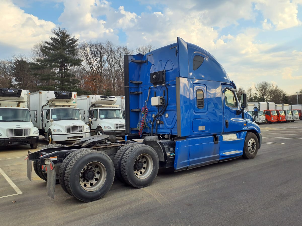 2018 Freightliner/Mercedes CASCADIA 125 222052