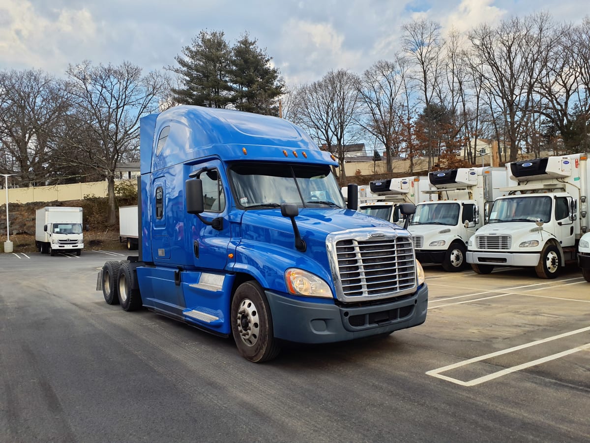 2018 Freightliner/Mercedes CASCADIA 125 222052