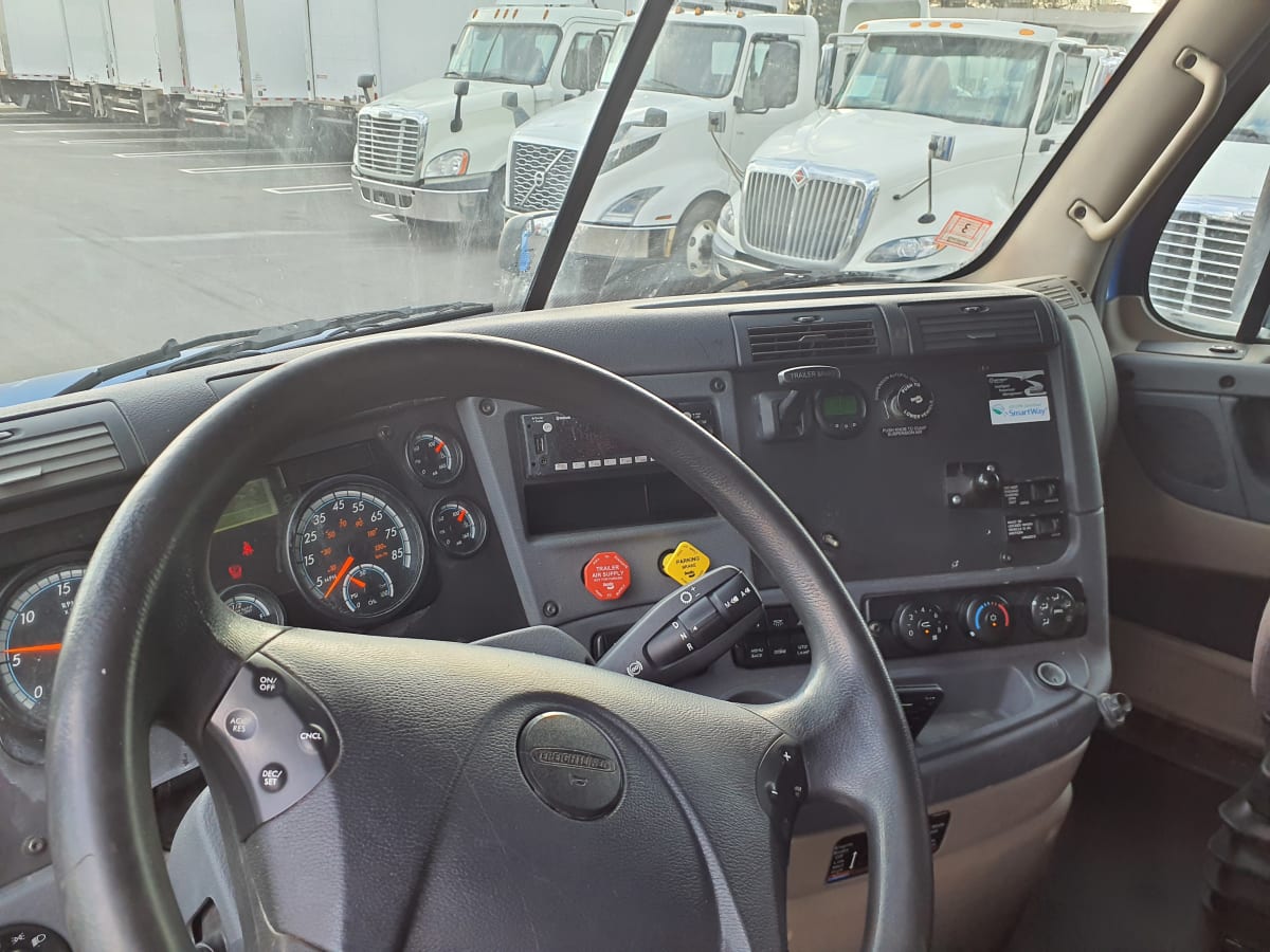 2018 Freightliner/Mercedes CASCADIA 125 222052