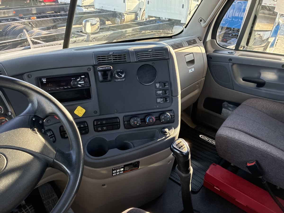 2018 Freightliner/Mercedes CASCADIA 125 222057