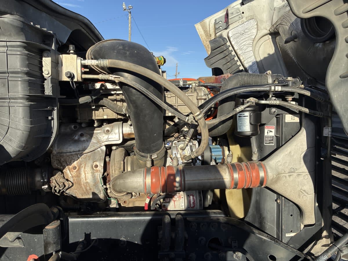 2018 Freightliner/Mercedes CASCADIA 125 222057