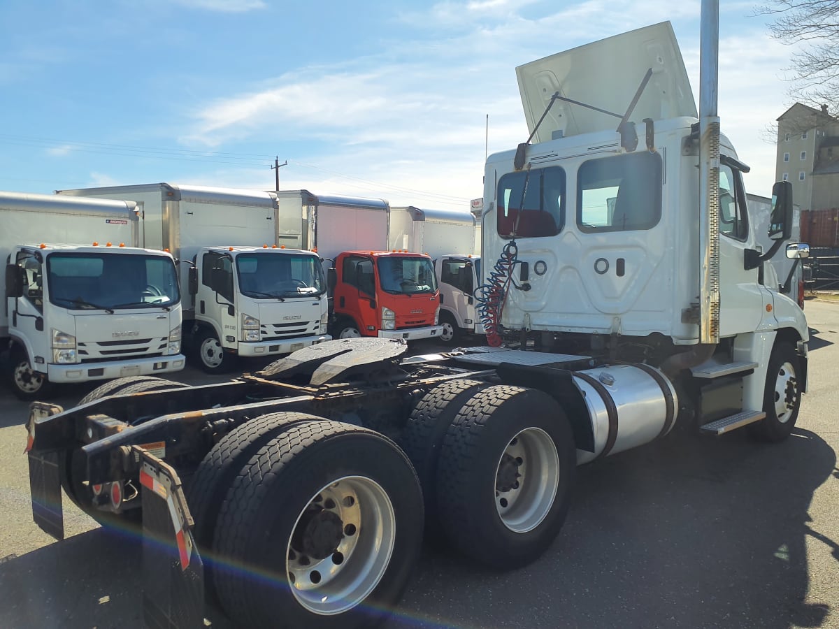 2018 Freightliner/Mercedes CASCADIA 125 222067