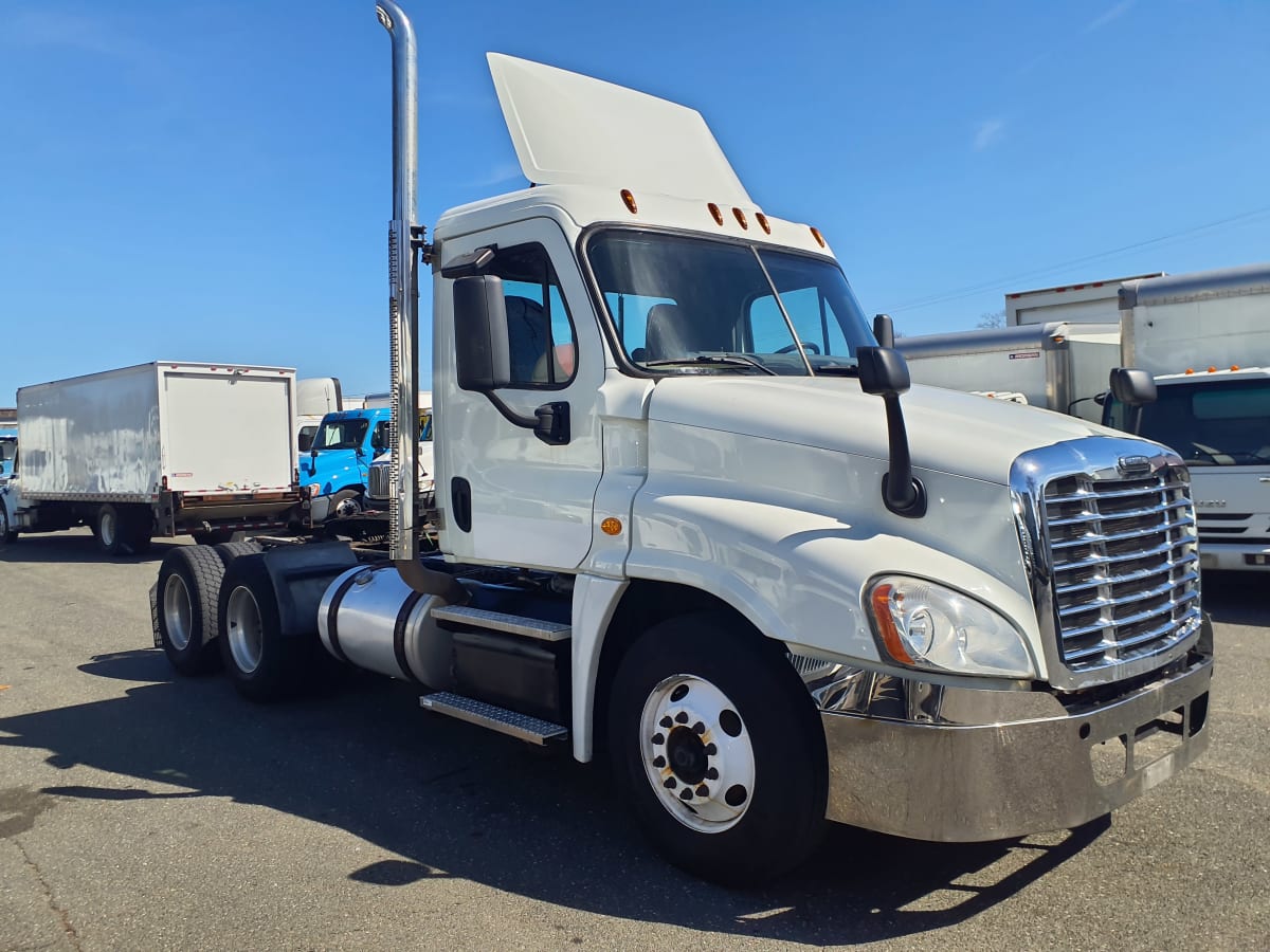 2018 Freightliner/Mercedes CASCADIA 125 222067