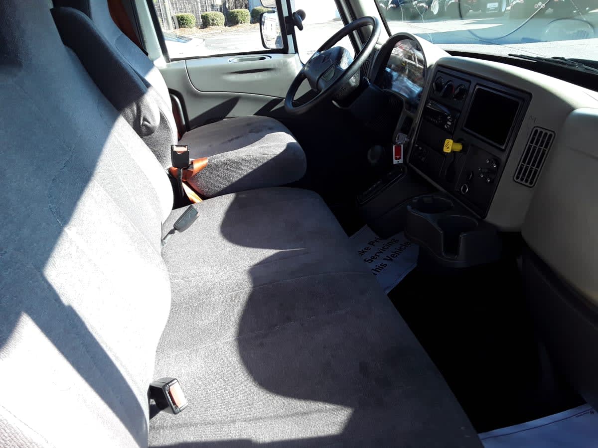 2018 Navistar International 4300 222115