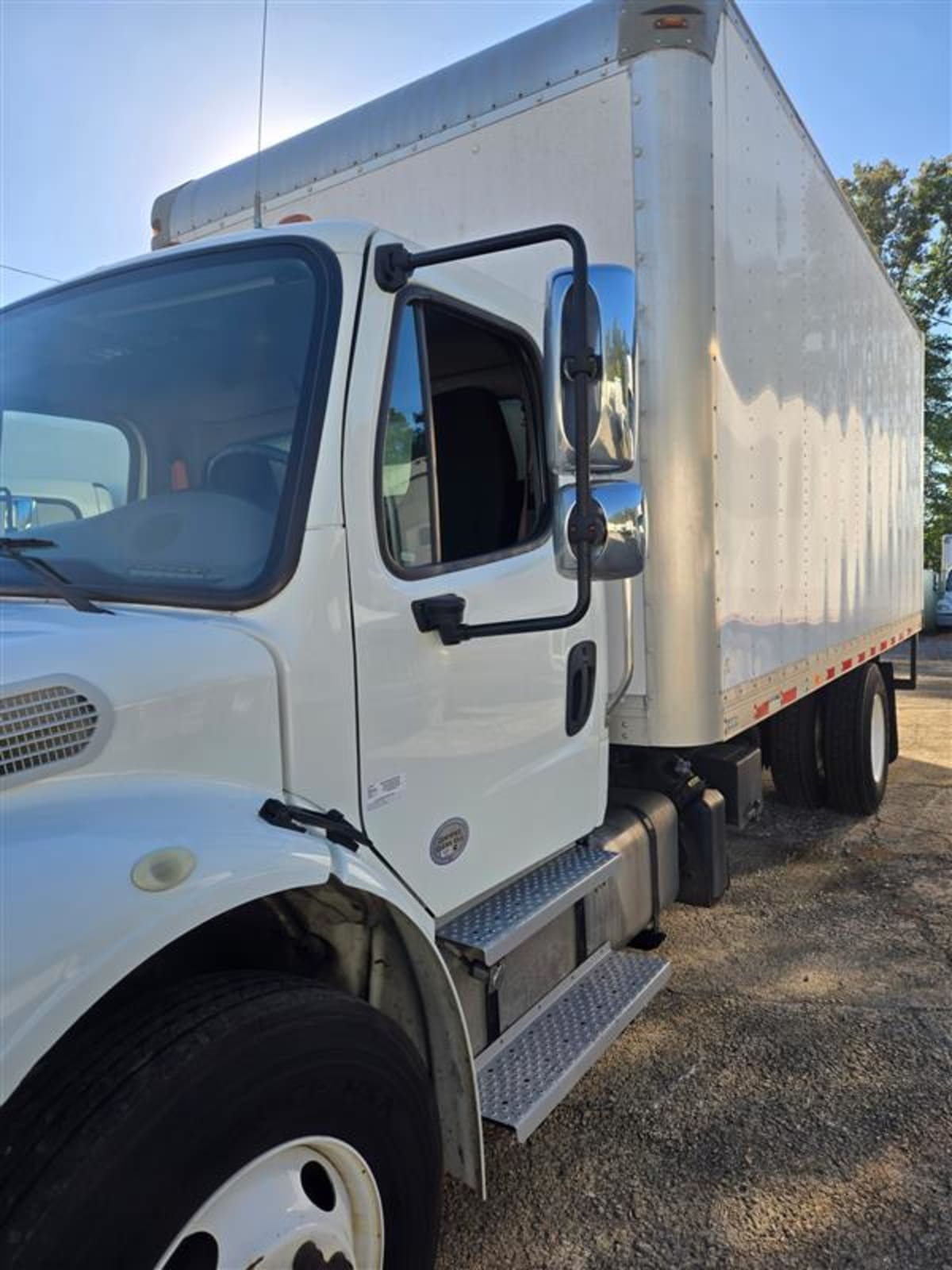 2018 Freightliner/Mercedes M2 106 222232 2018 Freightliner/Mercedes M2 106 222232