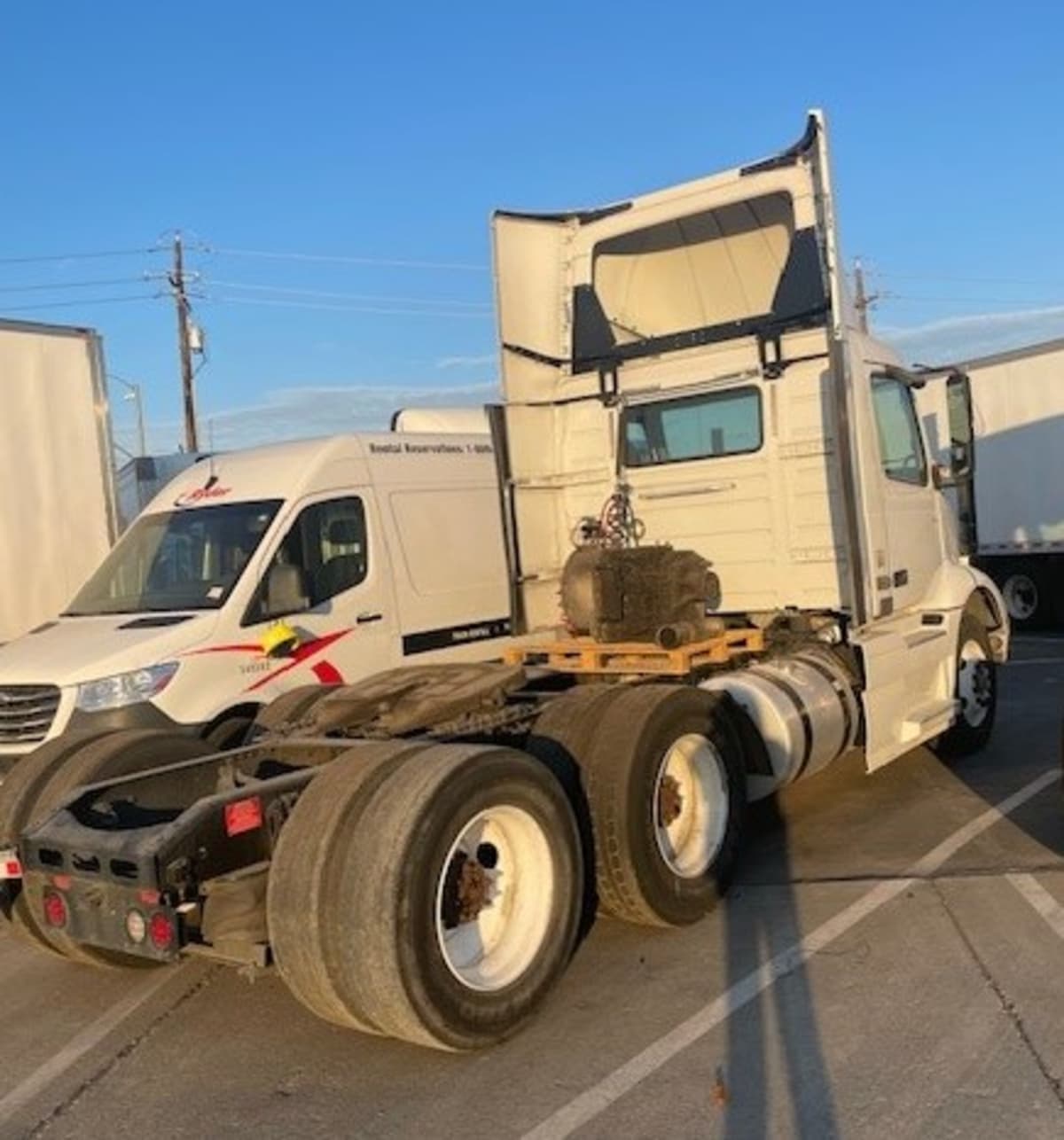 2018 Volvo VNL64T-300 222275