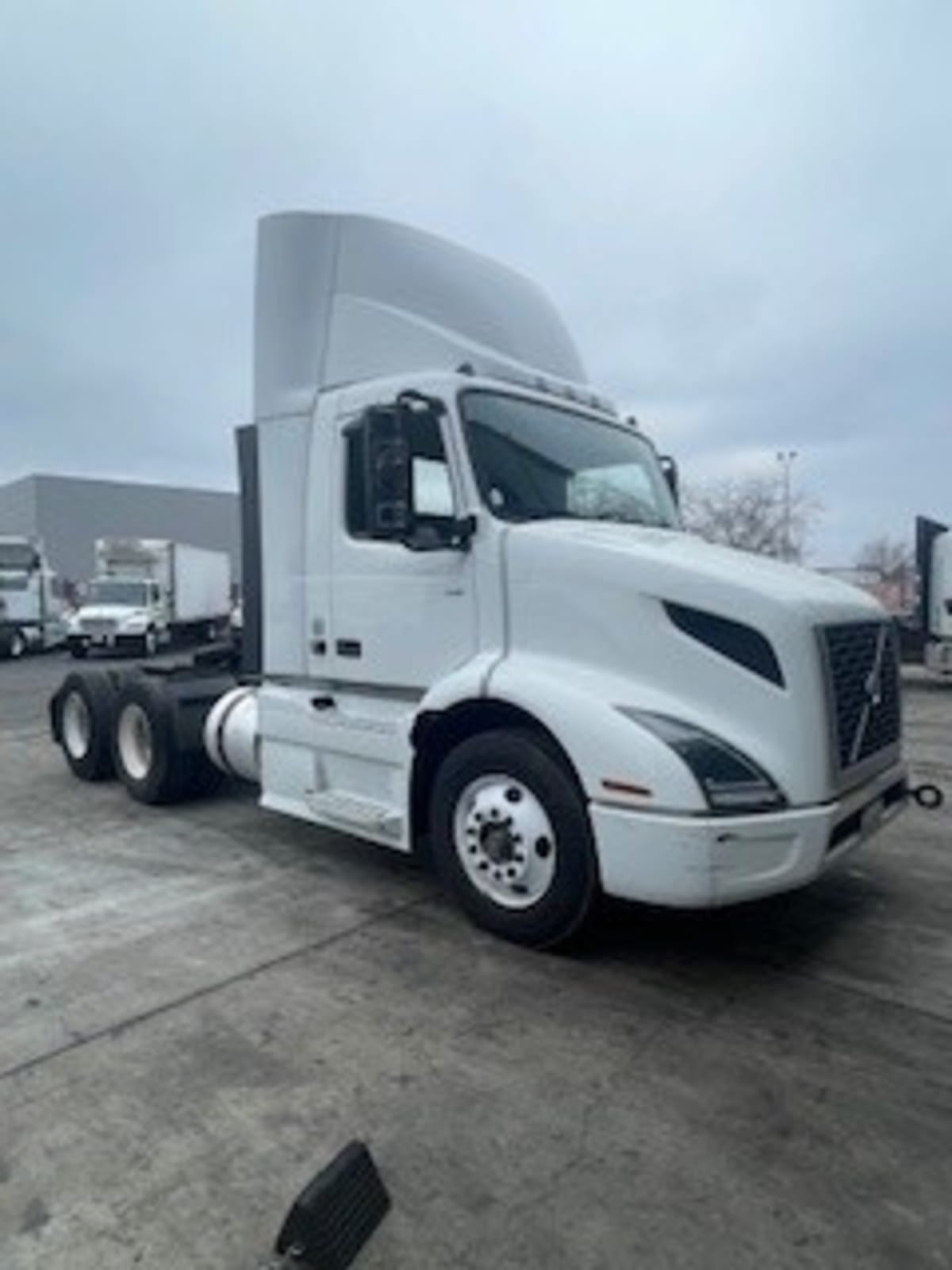 2018 Volvo VNL64T-300 222277