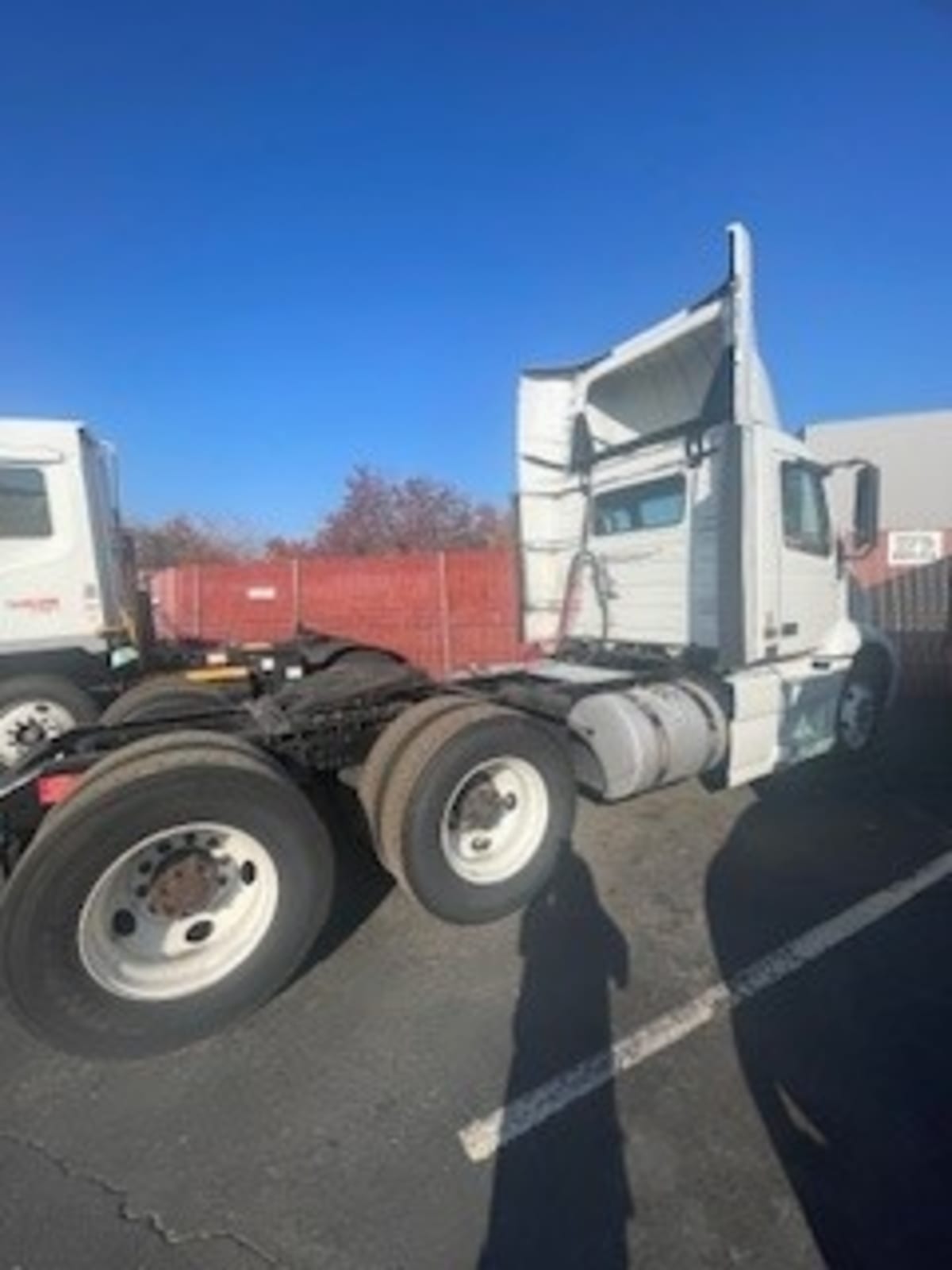 2018 Volvo VNL64T-300 222282