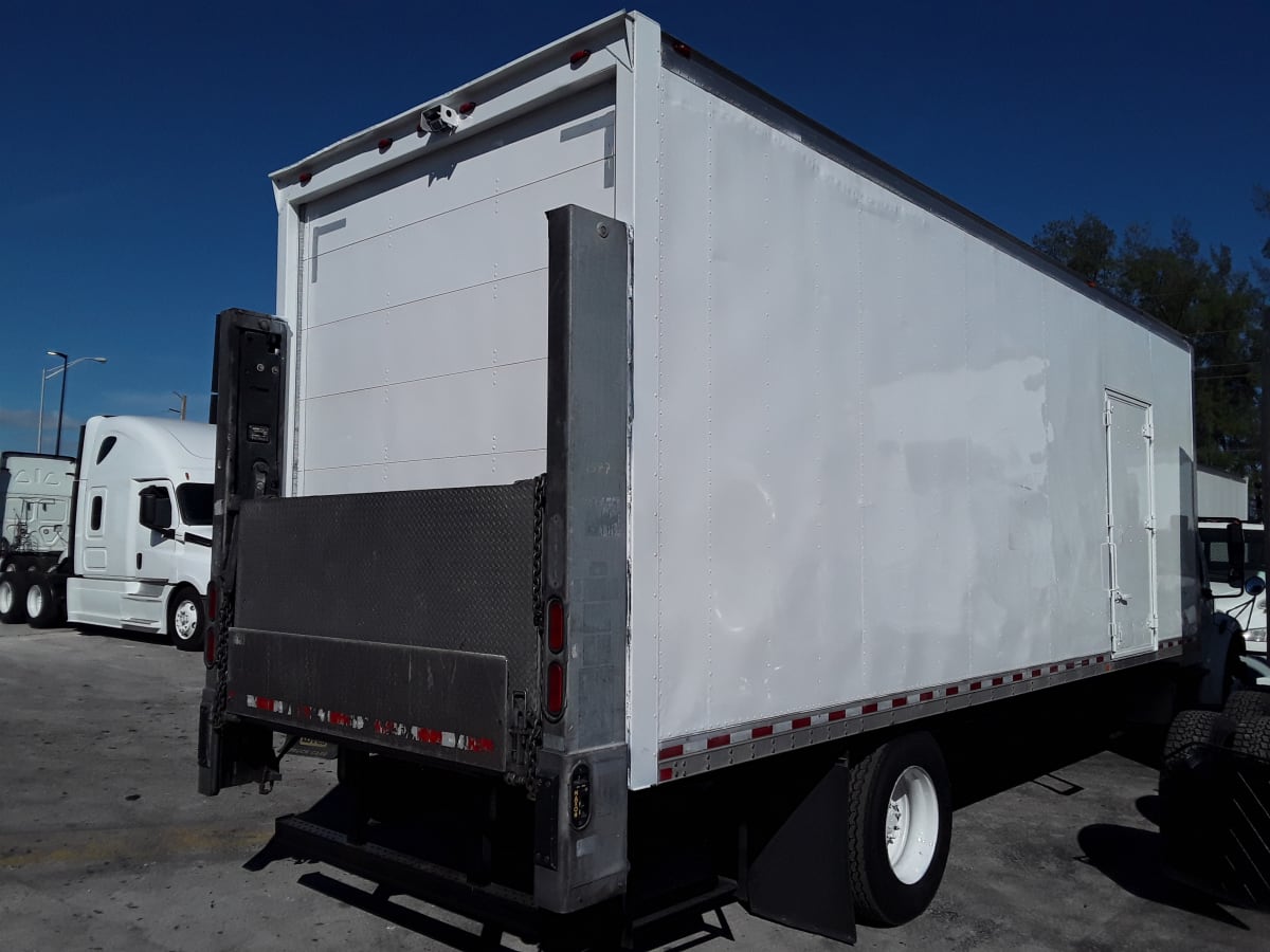 2018 Freightliner/Mercedes M2 106 222289