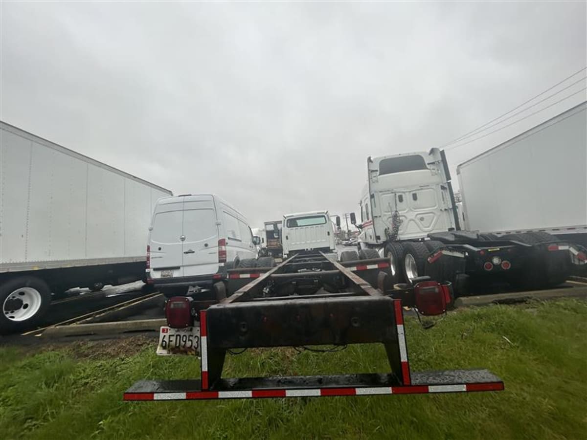 2019 Freightliner/Mercedes M2 106 222319