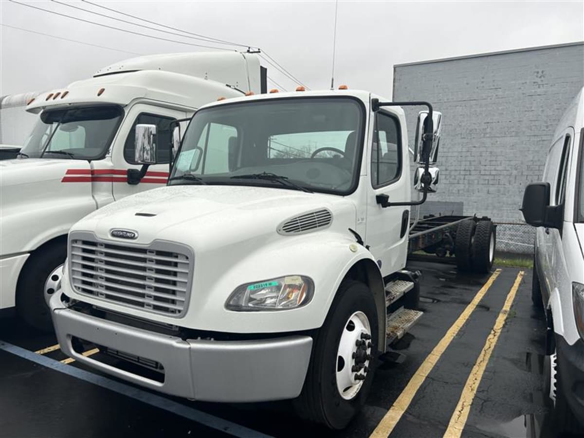 2019 Freightliner/Mercedes M2 106 222319