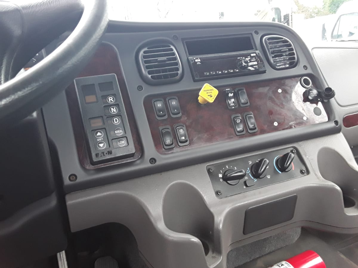 2018 Freightliner/Mercedes M2 106 222325