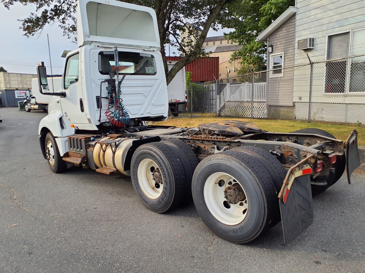 2018 Navistar International LT625 DAYCAB T/A 222486