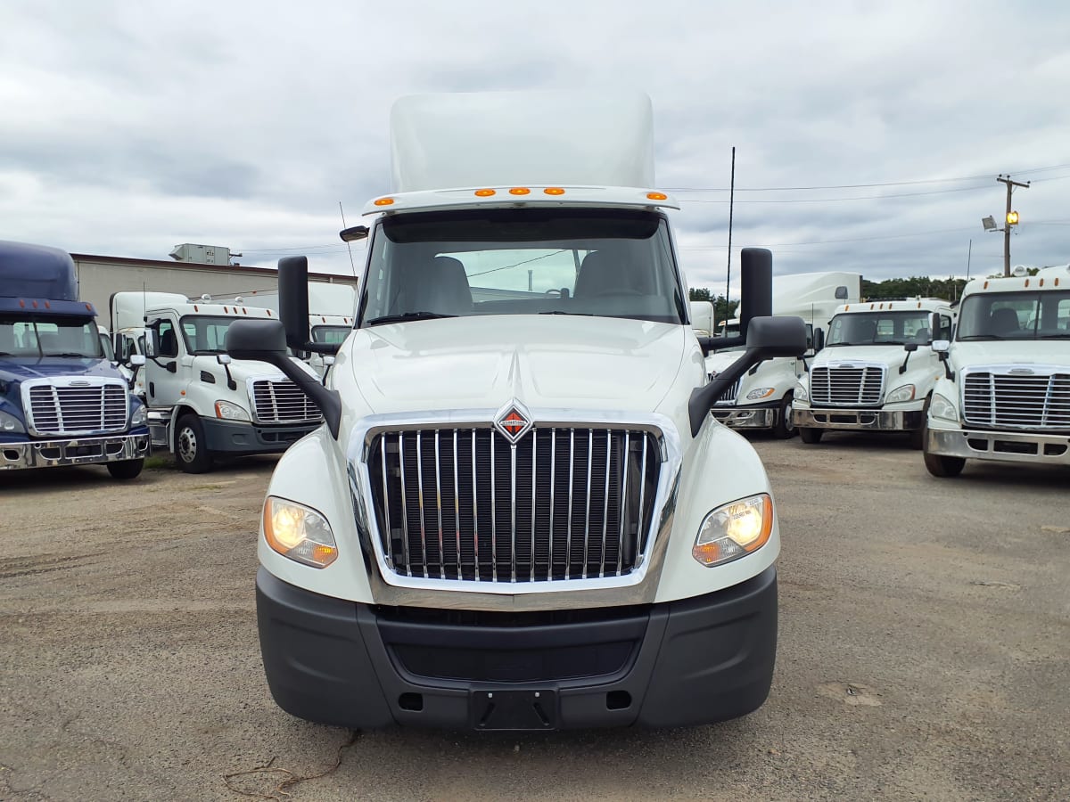 2018 Navistar International LT625 DAYCAB T/A 222487