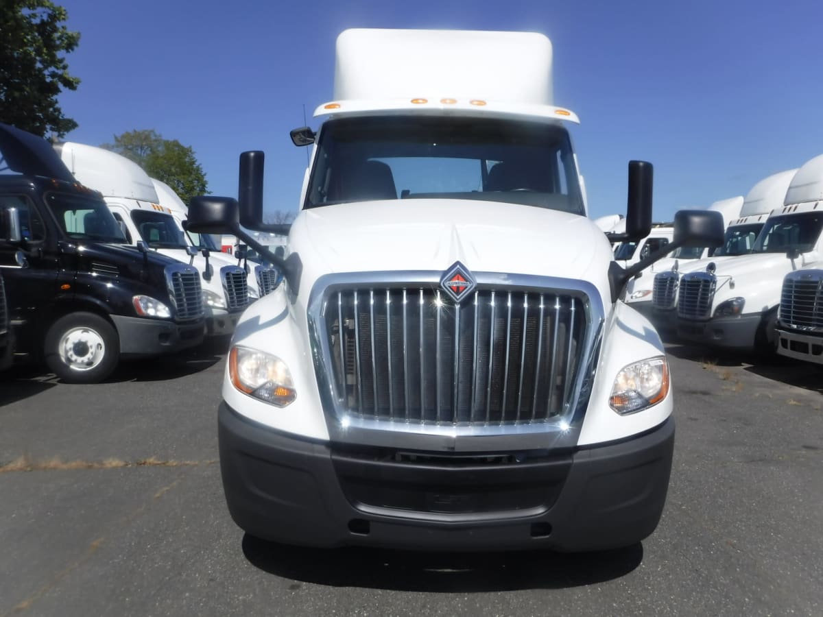 2018 Navistar International LT625 DAYCAB T/A 222490