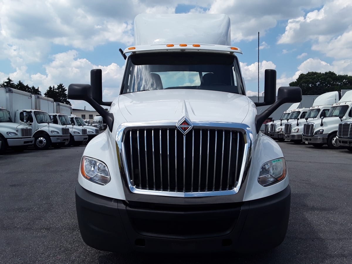 2018 Navistar International LT625 DAYCAB T/A 222491