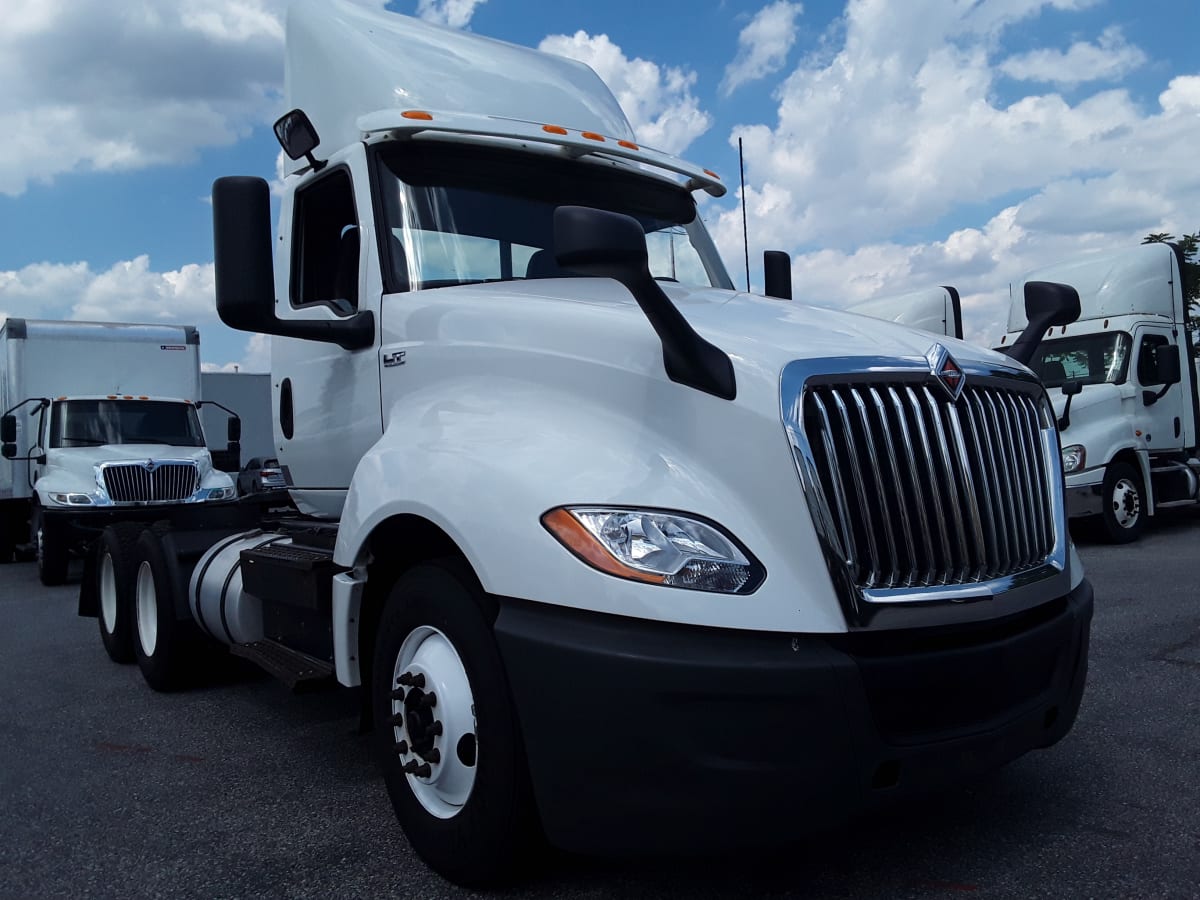 2018 Navistar International LT625 DAYCAB T/A 222491