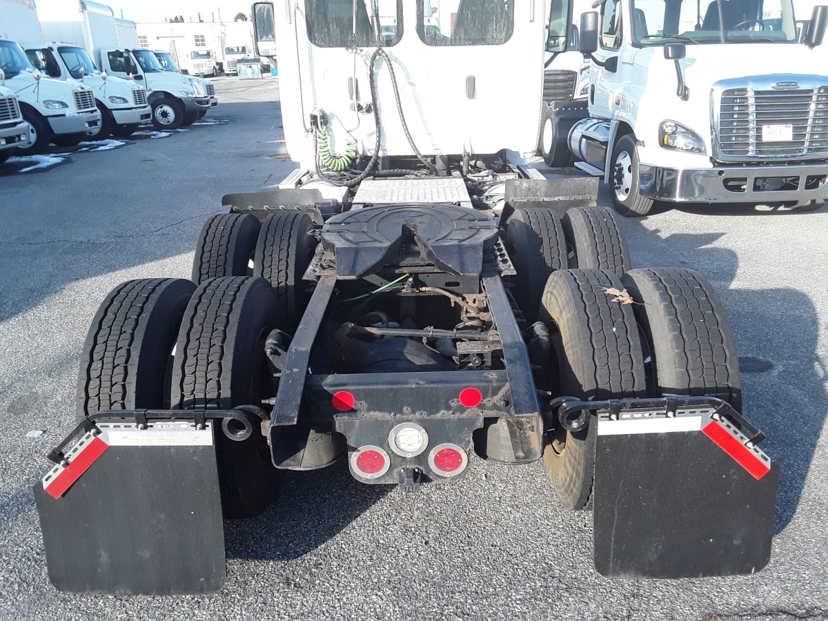 2018 Freightliner CASCADIA 113 222702