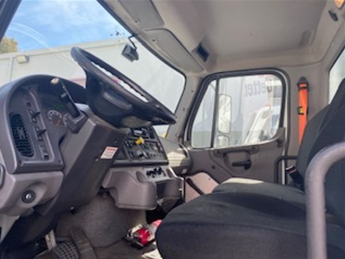 2018 Freightliner/Mercedes M2 106 222711