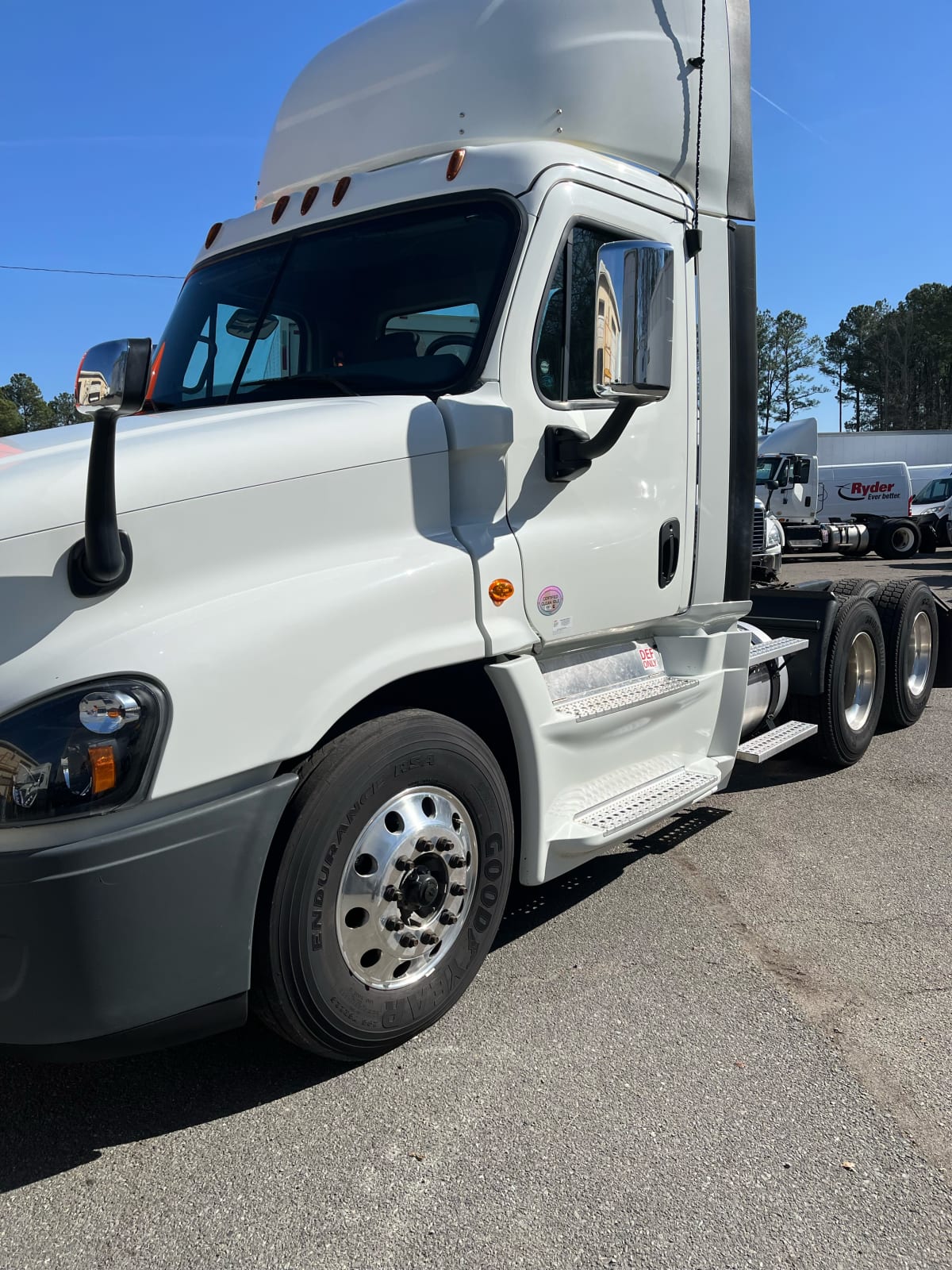 2018 Freightliner/Mercedes CASCADIA 125 222743