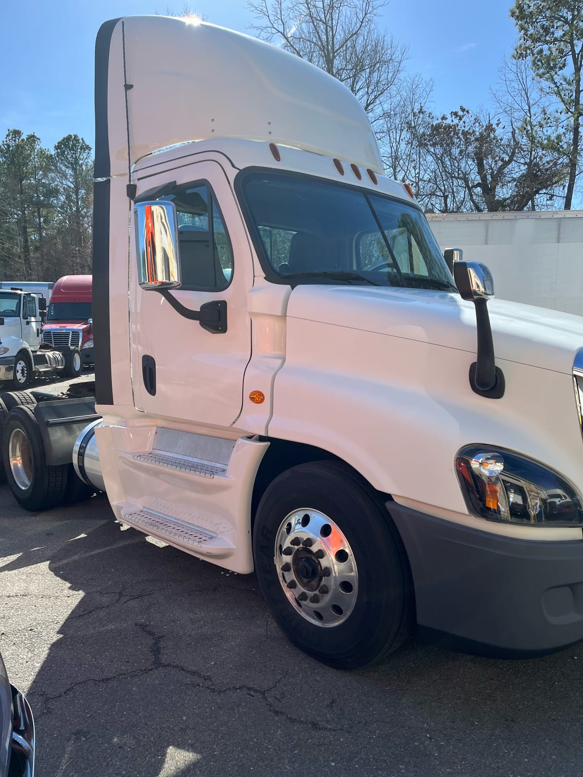 2018 Freightliner/Mercedes CASCADIA 125 222743