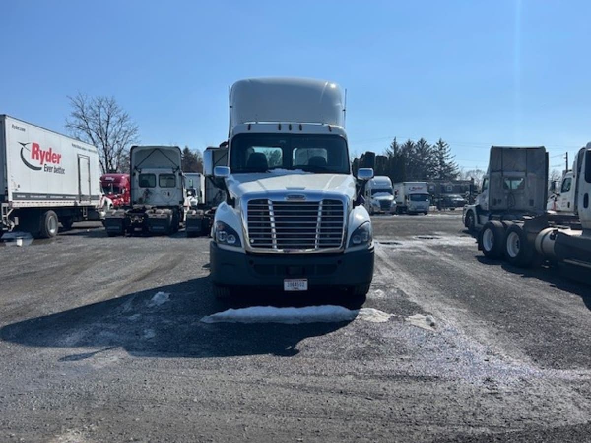 2018 Freightliner/Mercedes CASCADIA 125 222745