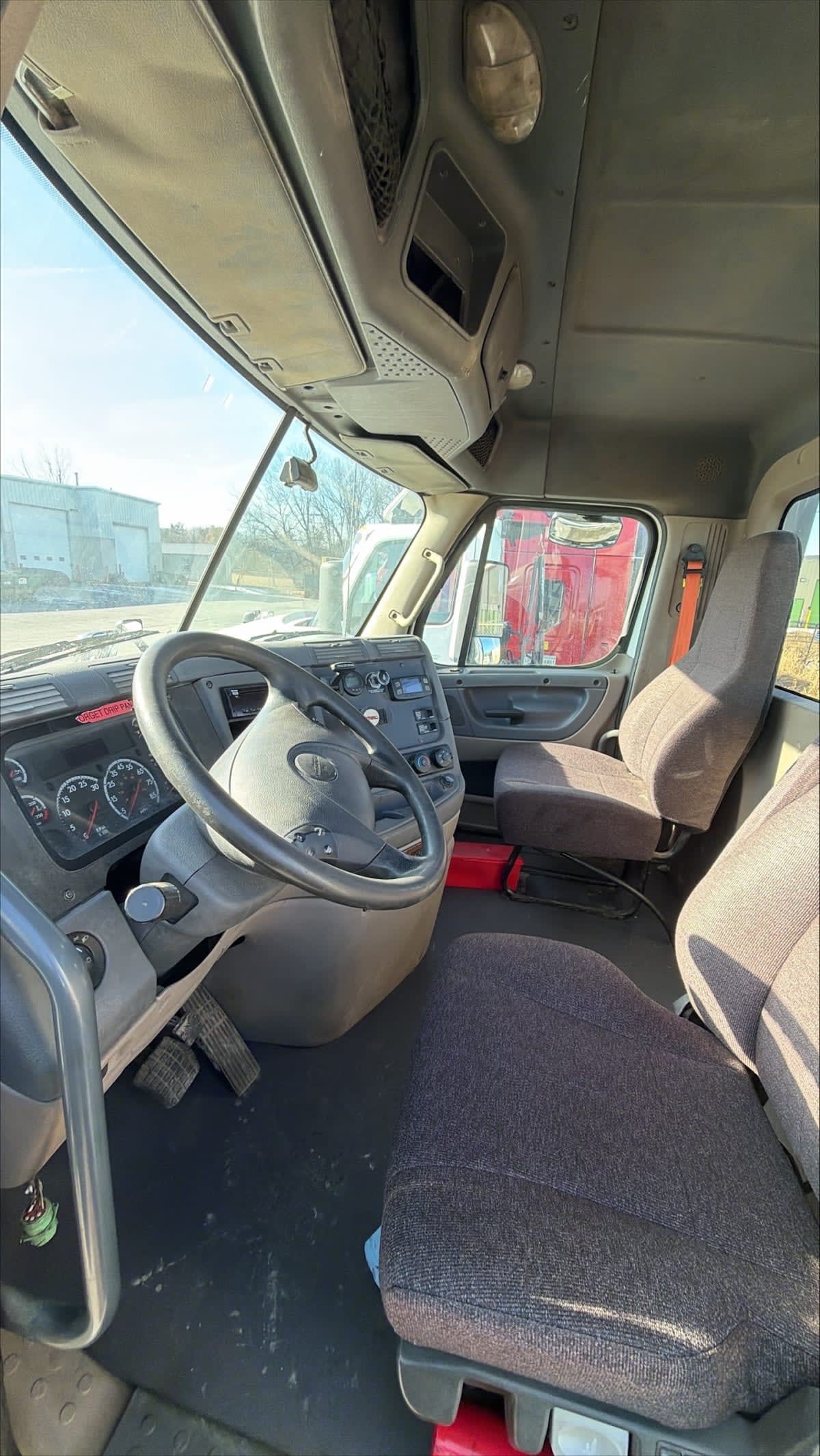 2018 Freightliner/Mercedes CASCADIA 125 222745