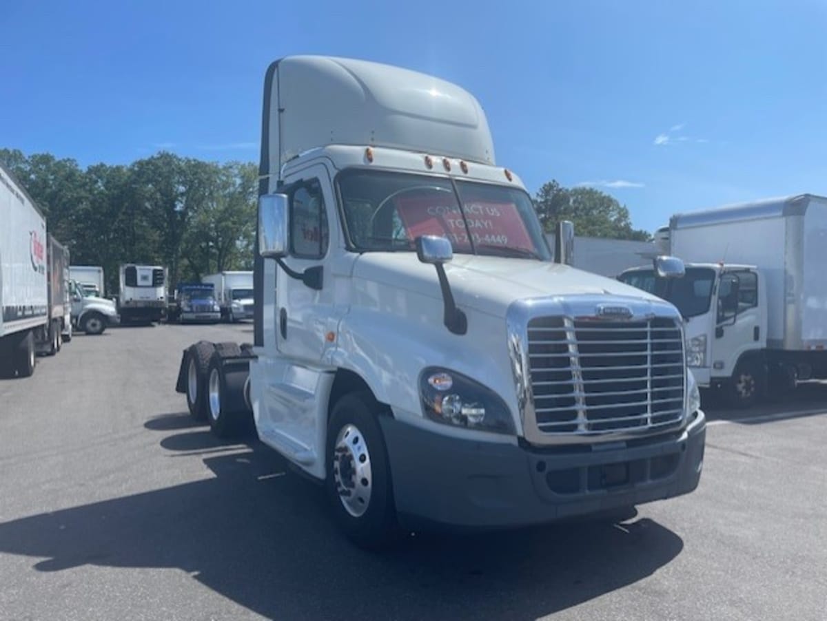 2018 Freightliner CASCADIA 125 222748