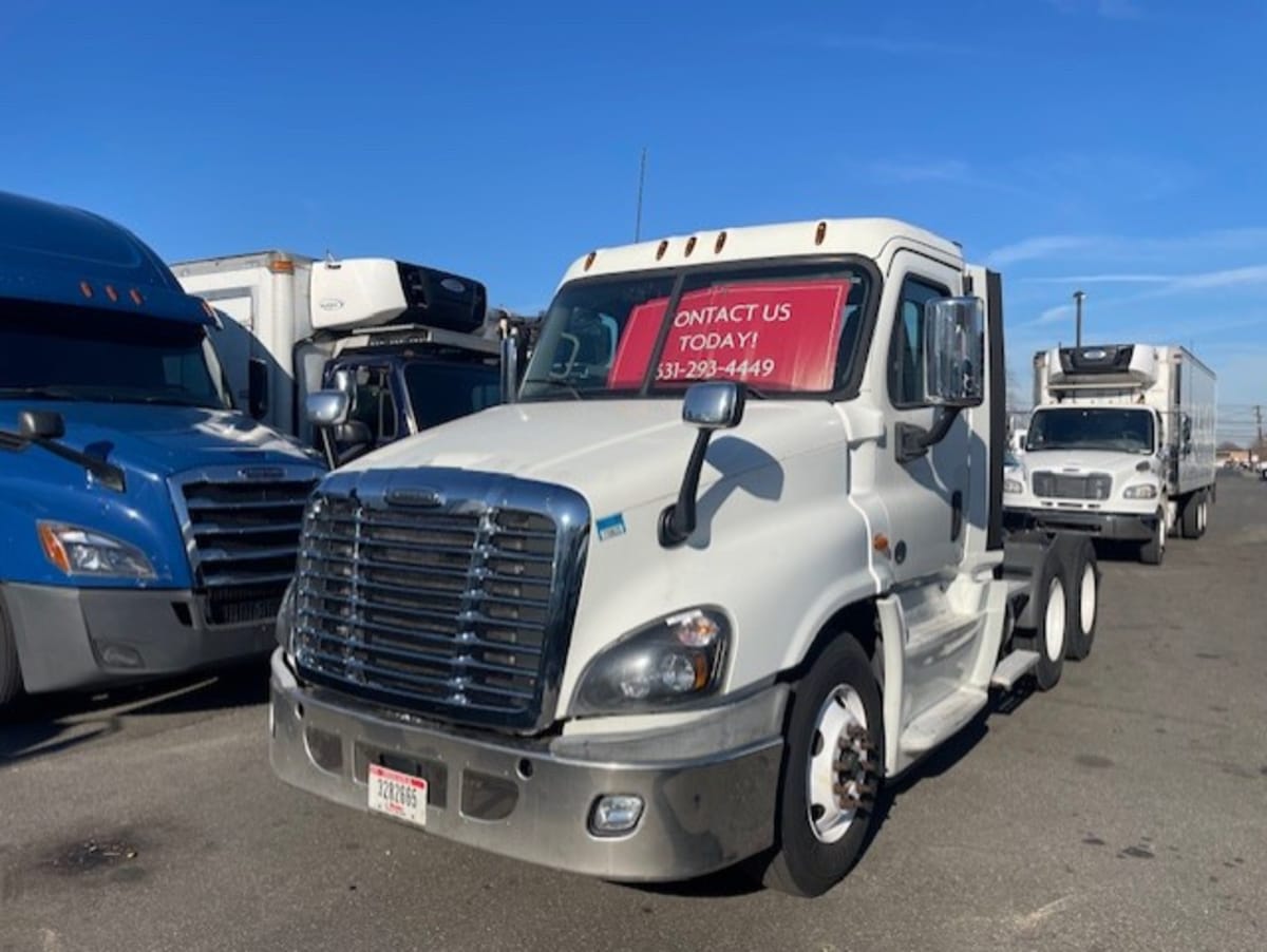 2018 Freightliner - image 1