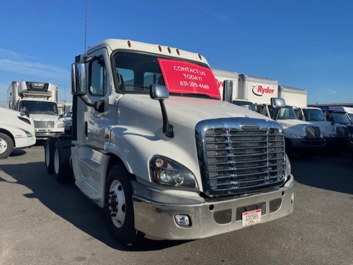 2018 Freightliner - image 3