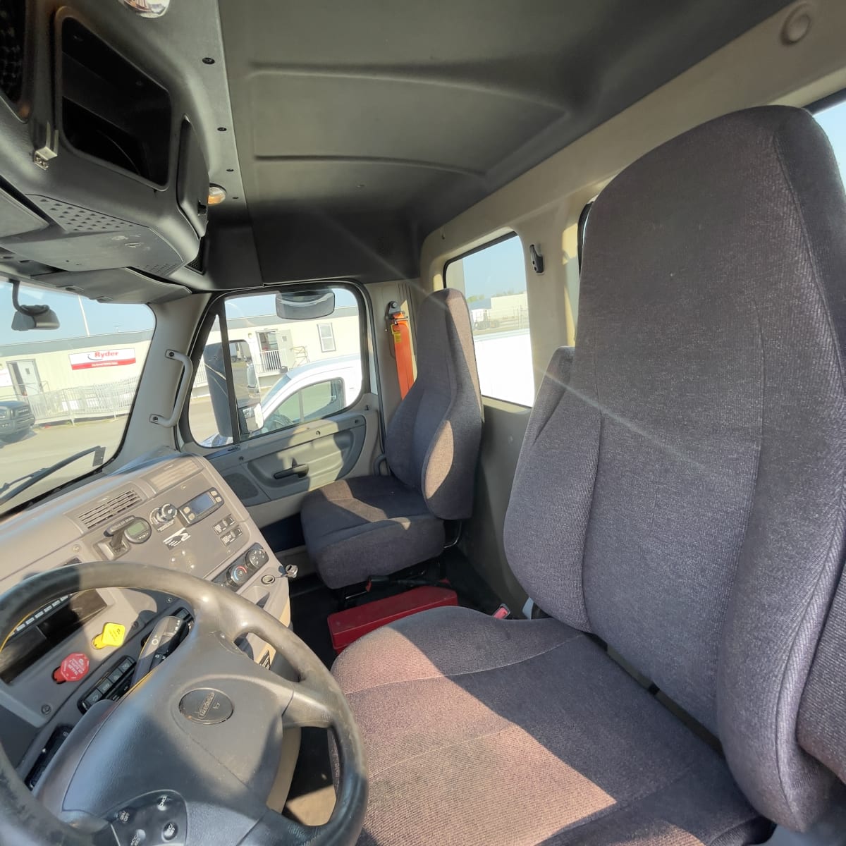 2018 Freightliner/Mercedes CASCADIA 125 222770